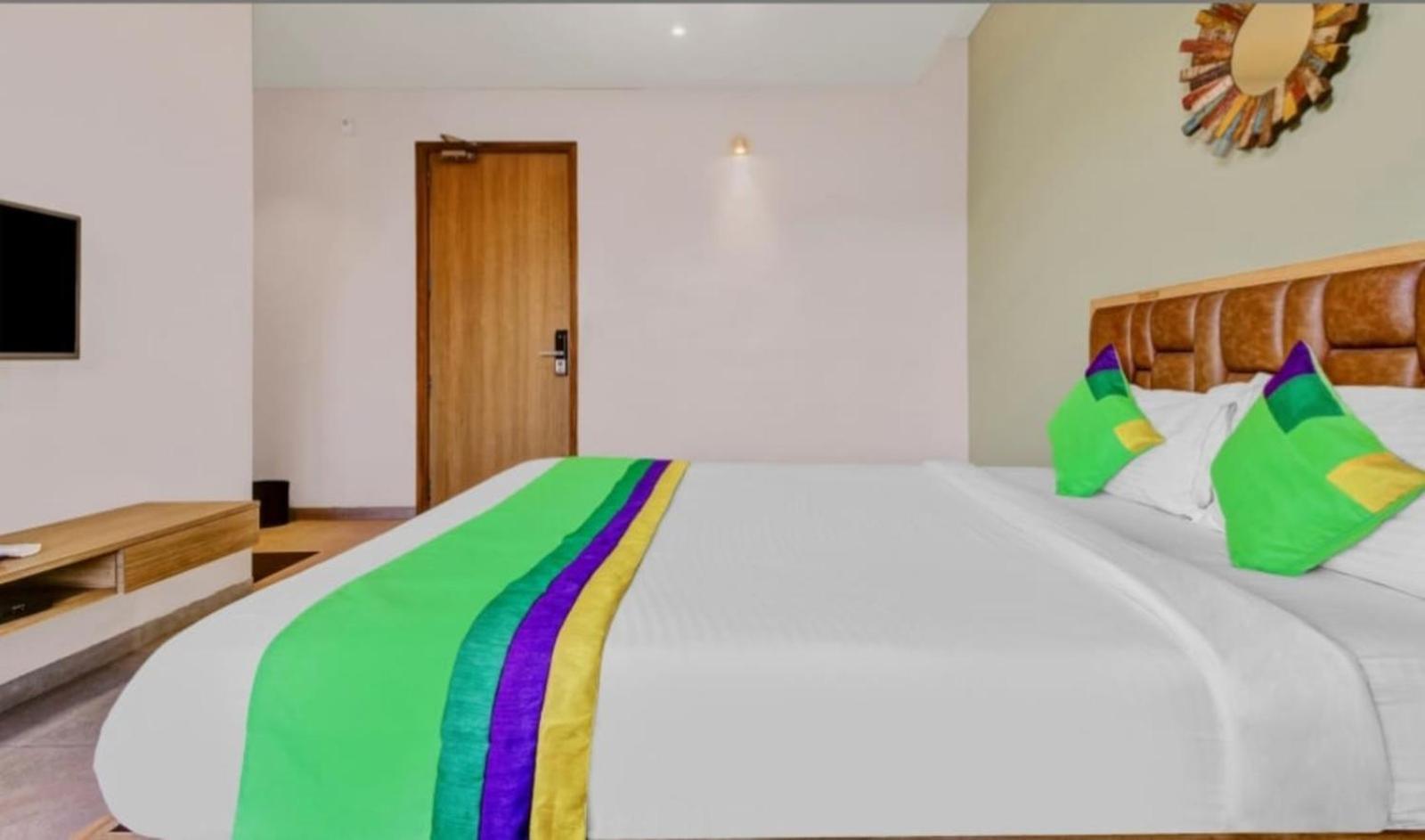 Elite Boutique Hotel サーターラー エクステリア 写真